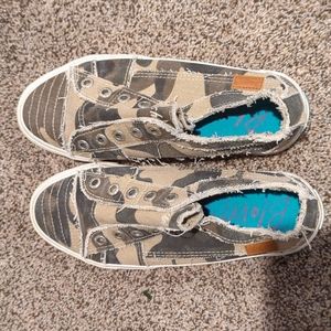 Women's camo slip-on sneaker